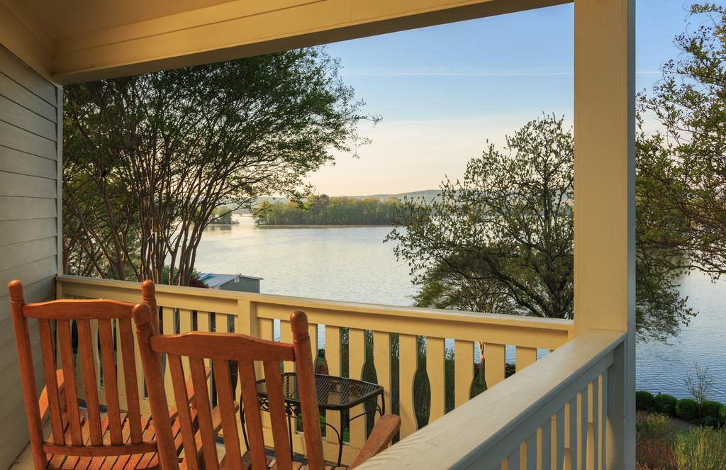 Lookout Point Lakeside Inn Hot Springs Bagian luar foto