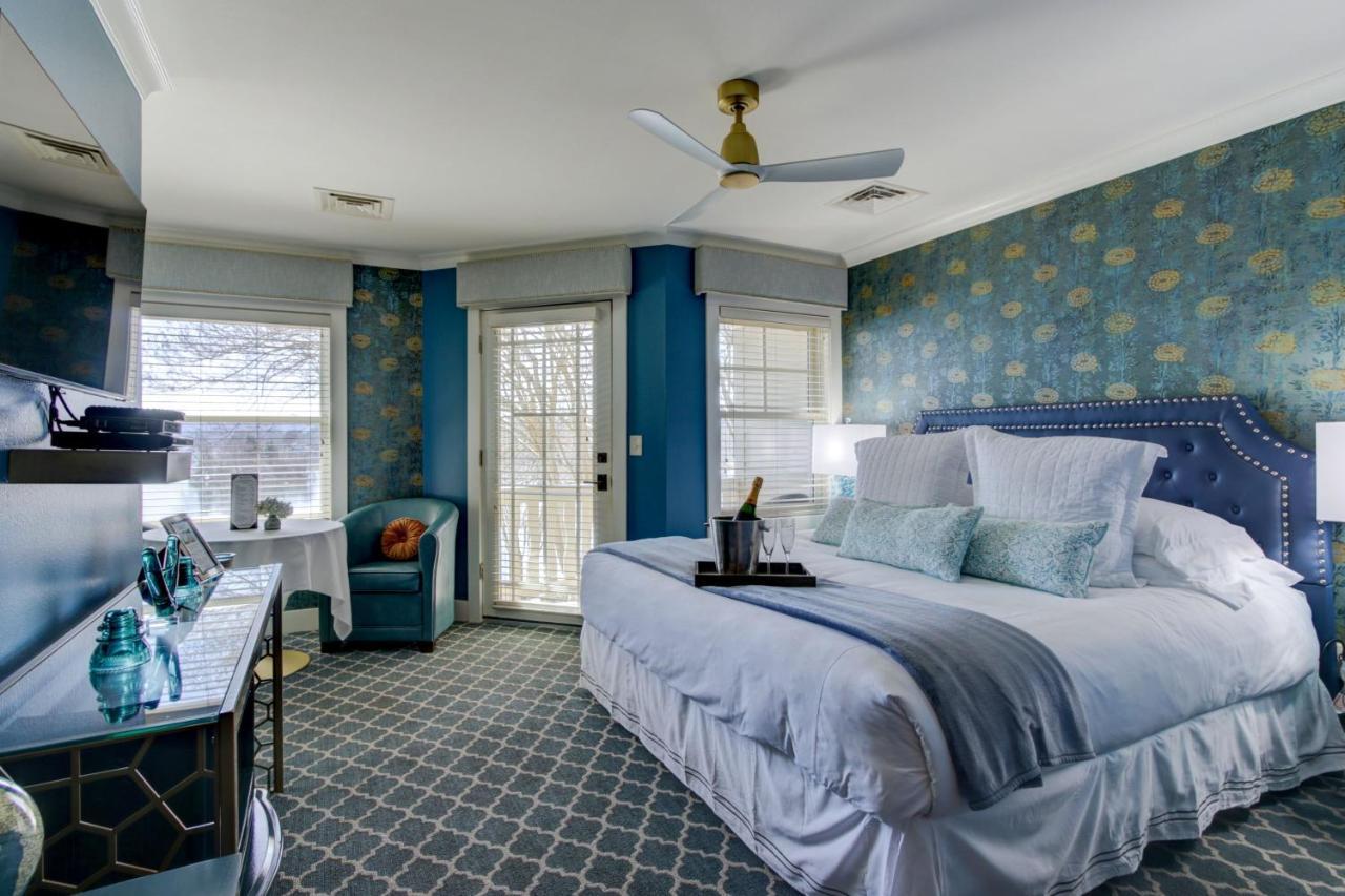 Lookout Point Lakeside Inn Hot Springs Bagian luar foto