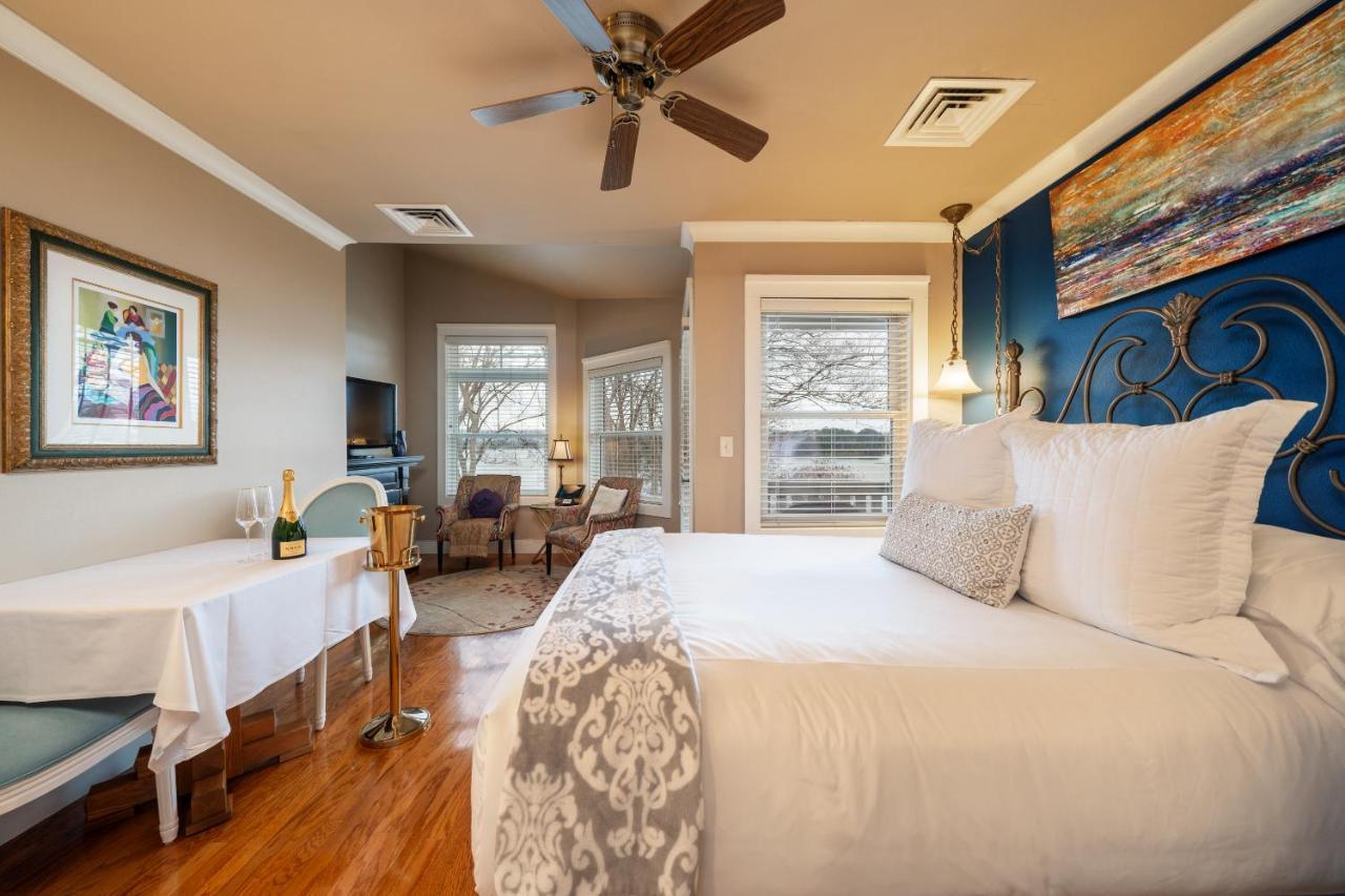 Lookout Point Lakeside Inn Hot Springs Bagian luar foto