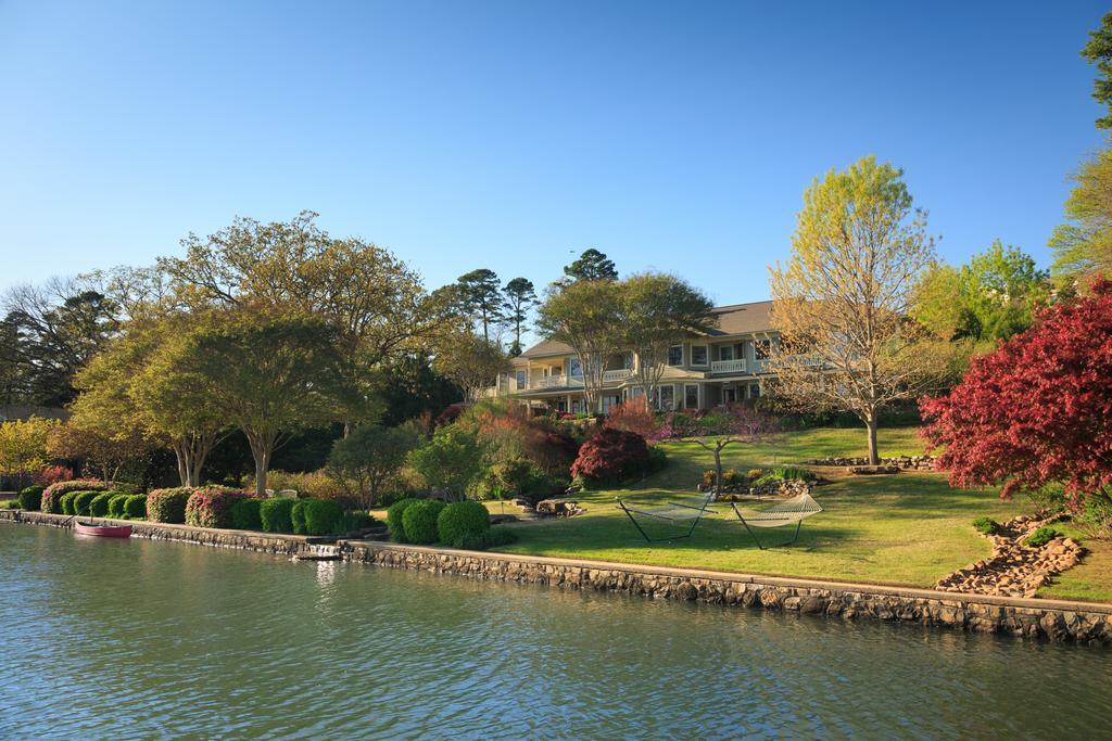 Lookout Point Lakeside Inn Hot Springs Bagian luar foto