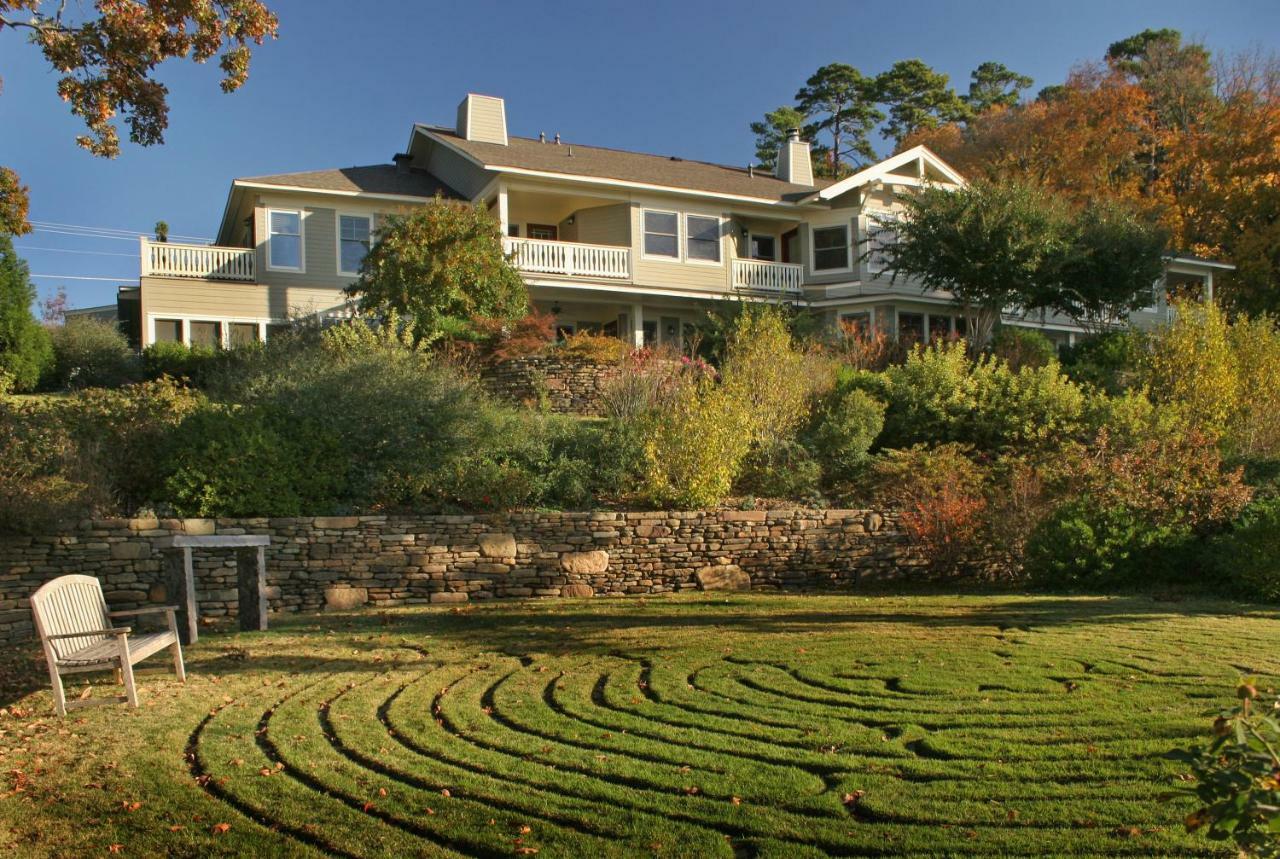 Lookout Point Lakeside Inn Hot Springs Bagian luar foto